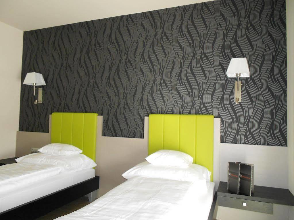Gokart Hotel